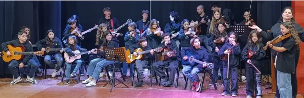 Clube d’ Cordas & Amigos